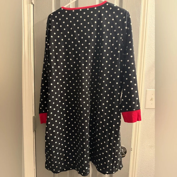 Women’s Charter Club Fleece long sleeve paja sleepshirt in black white & red 1X - Picture 4 of 7